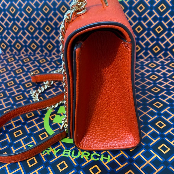 🆕🍀Tory Burch Carter Shrunken Shoulder bag/small - Picture 9 of 13